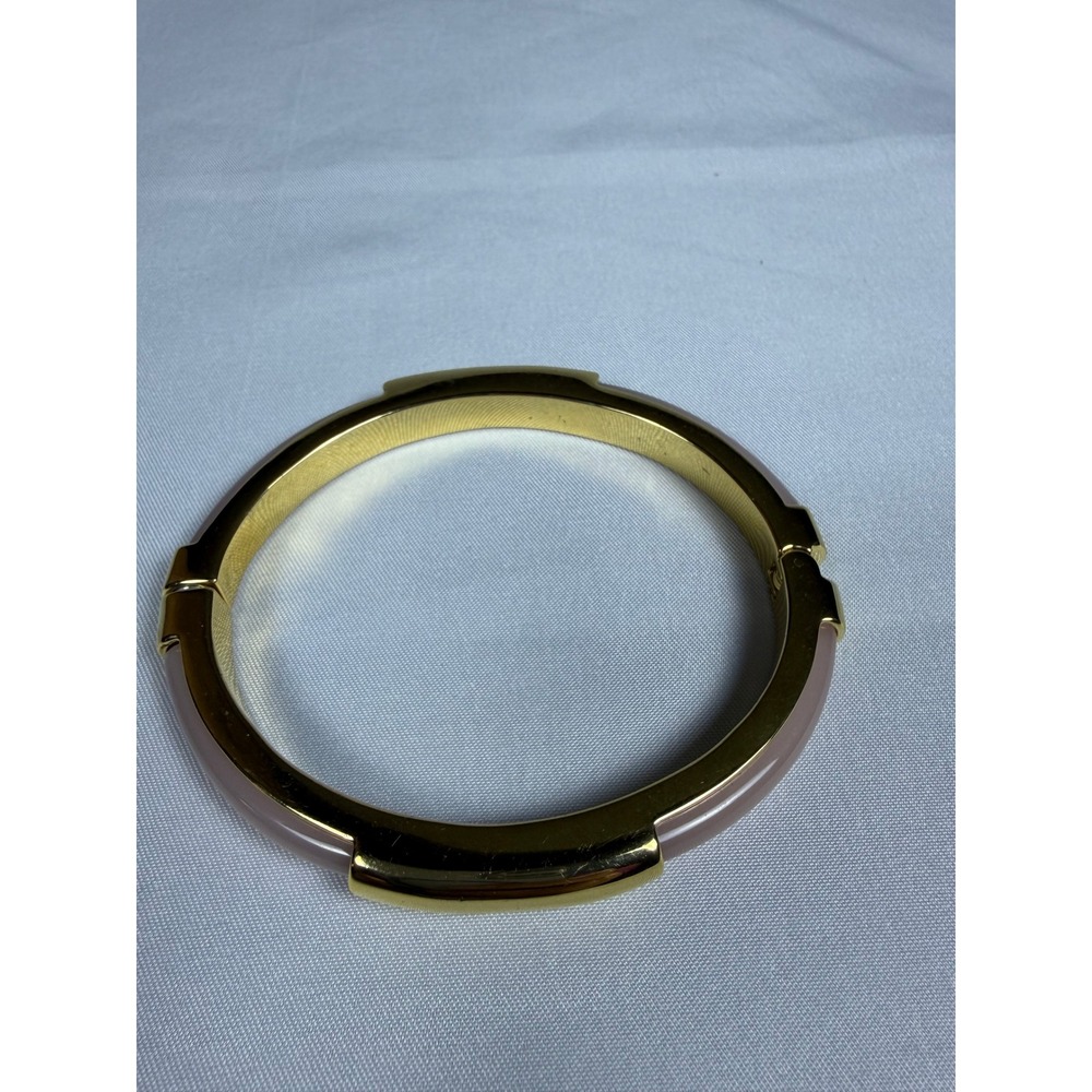 Talbots Pink Enamel Gold Tone Hinged Bangle Bracelet Classic Preppy Accessory - Picture 5 of 5